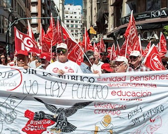 Fall 2015 Features The Survivor Workers Protest In Valencia Spain
