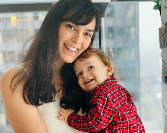 Naama and her son Omri -- Photographer: Oran Bukelman Arnon