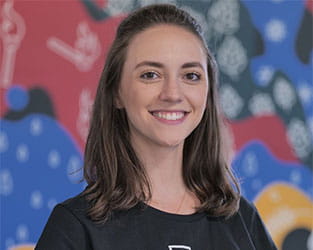 Lorena Prates headshot