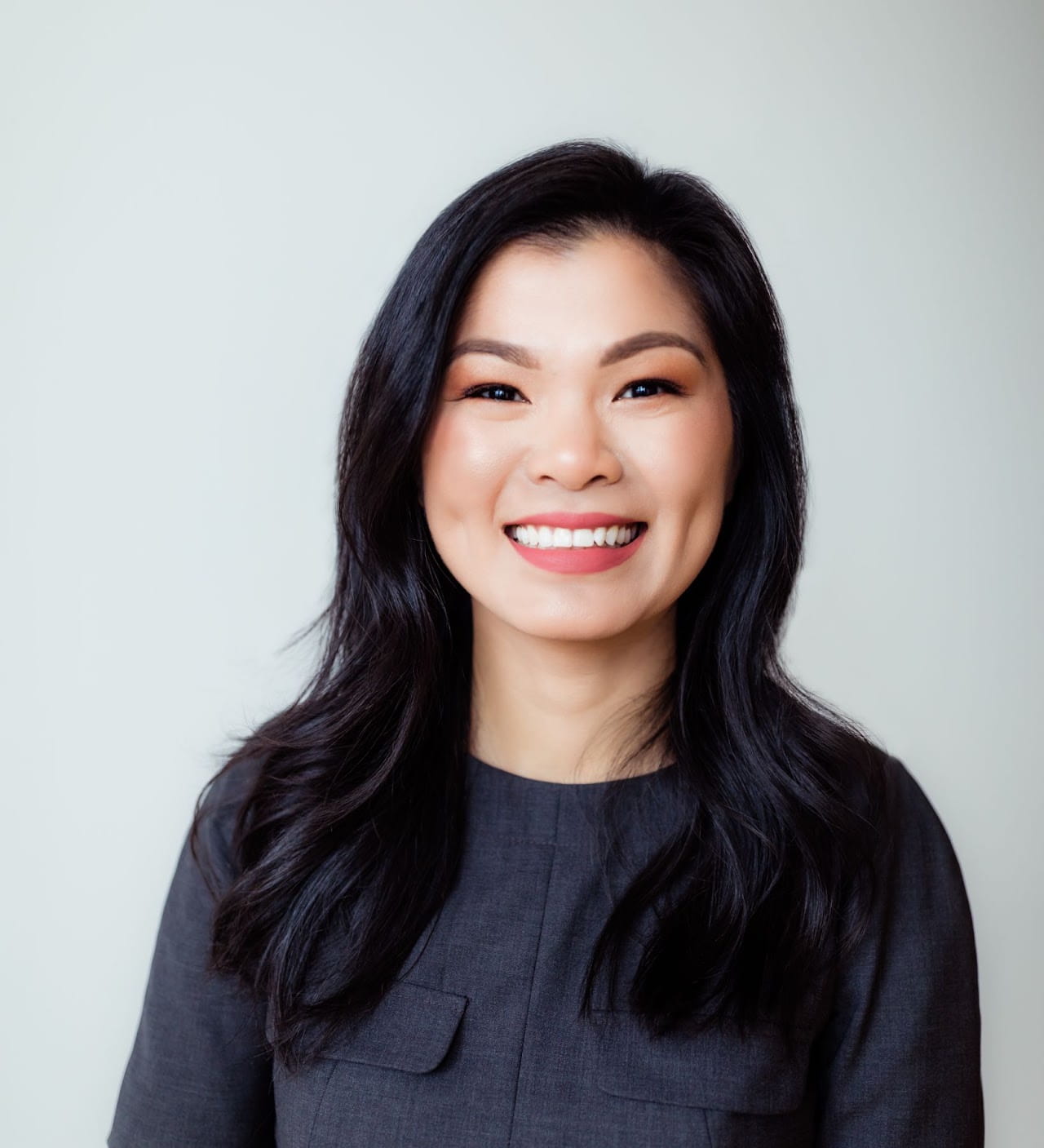Nhu Huynh Headshot