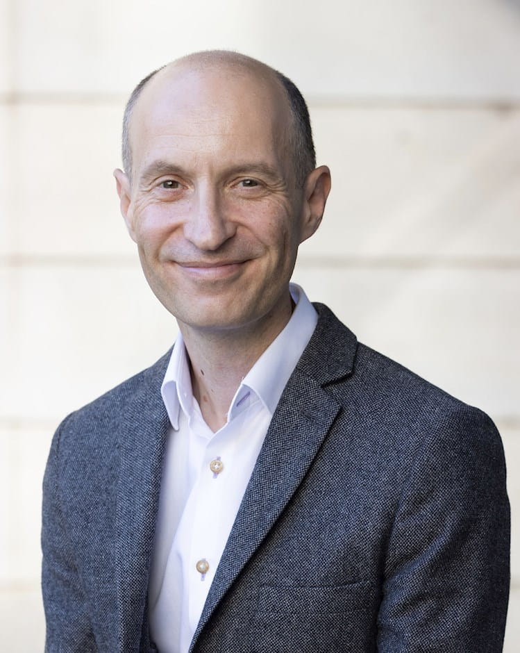 Hal Weitzman - استاد مدعو profile picture