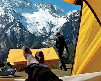 chicago-booth-pathak-himalayas-inide-tent