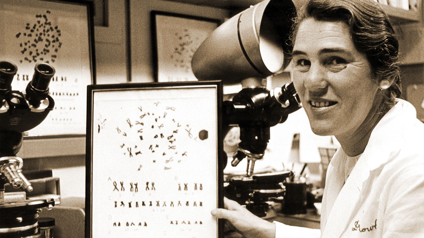 UChicago scientist and physician Janet Rowley with a chromosome chart