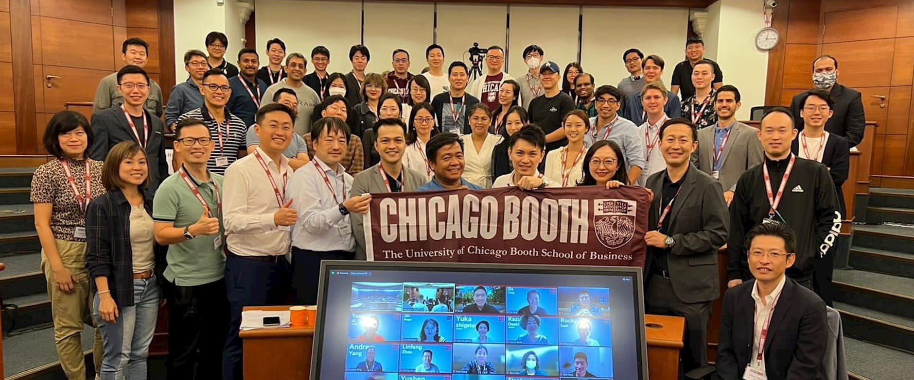 Group of Executive MBA Asia students at Chicago Booth