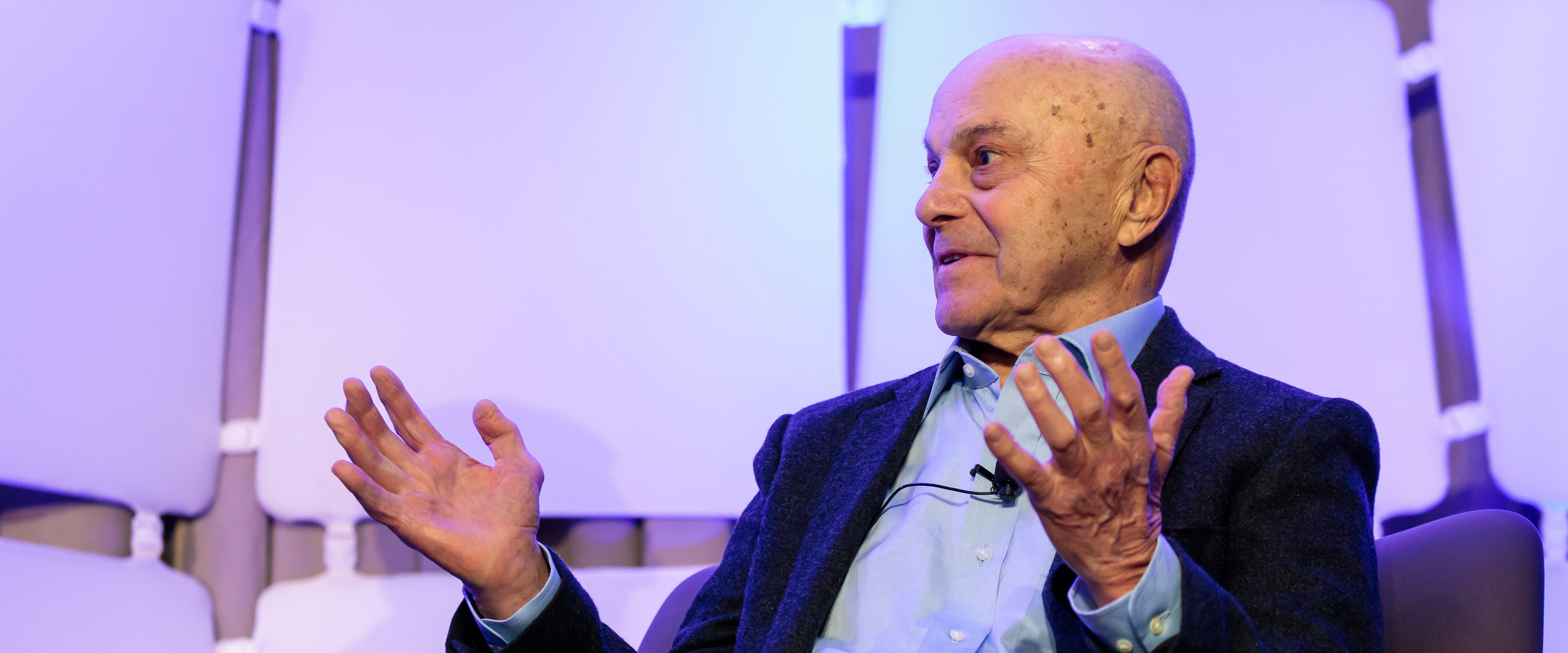  Eugene Fama talking at event