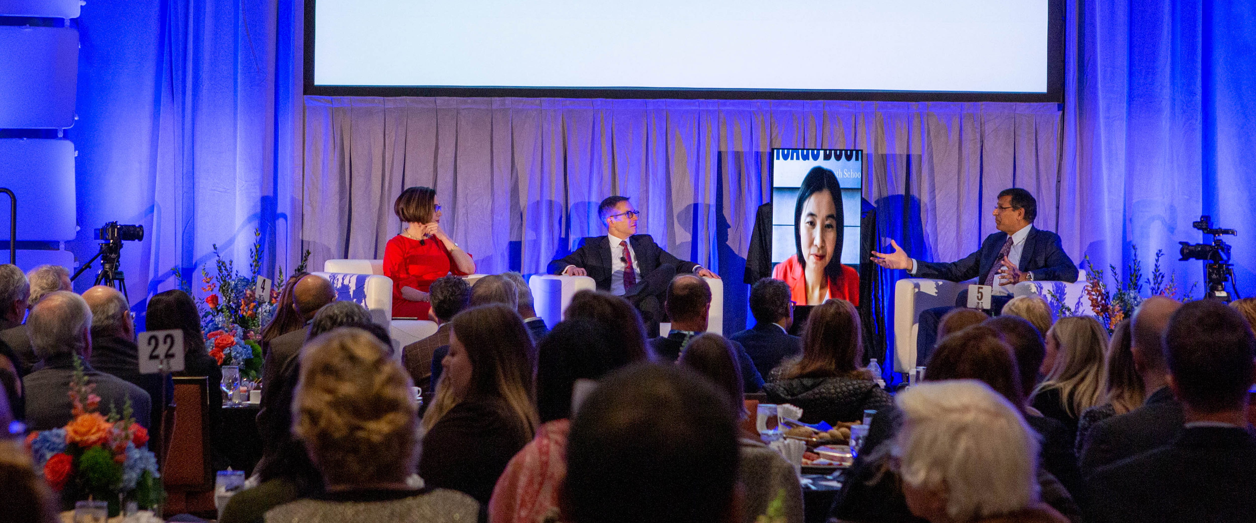 Kathleen Hays, Randall Kroszner, Wenxin Du, and Raghuaram Rajan at Economic Outlook Chicago 2023