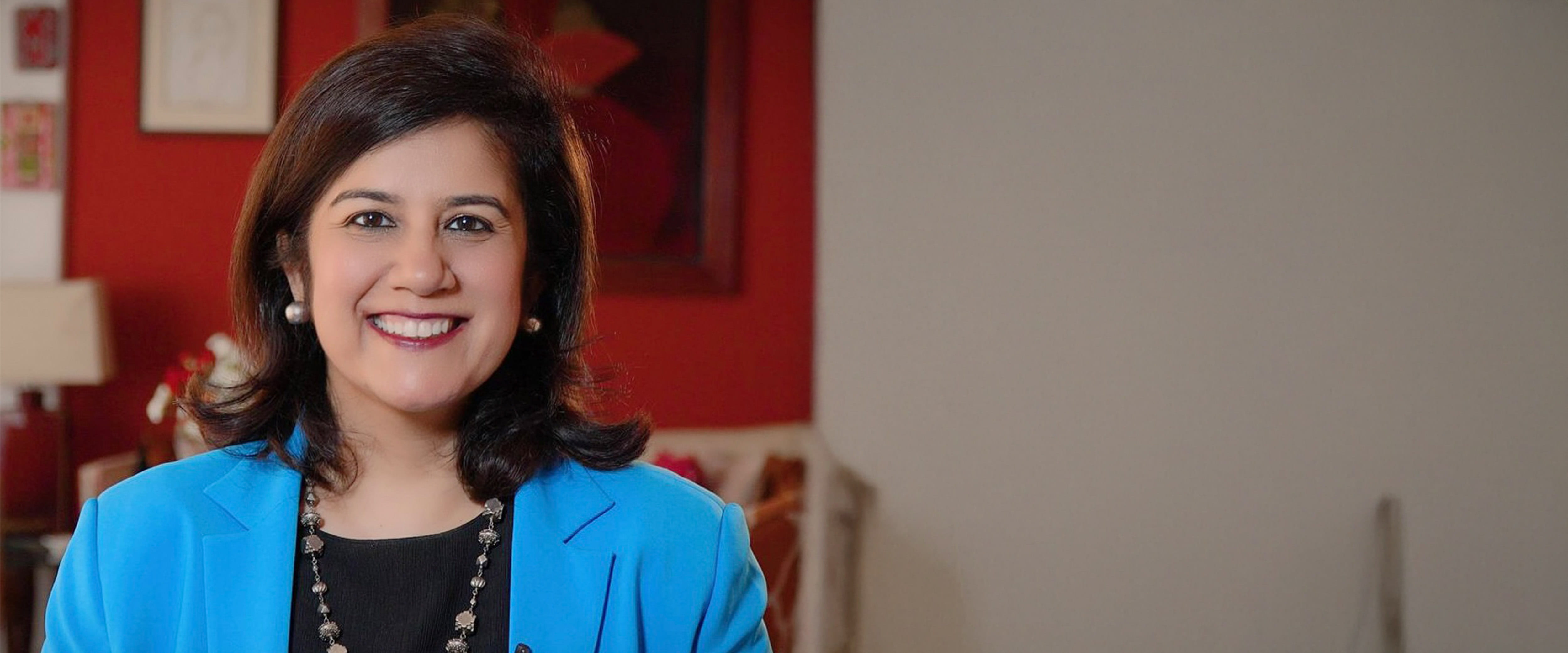 Portrait of Ruchira Chaudhary, Chicago Booth Magazine, CBM - Conversations, Alumni